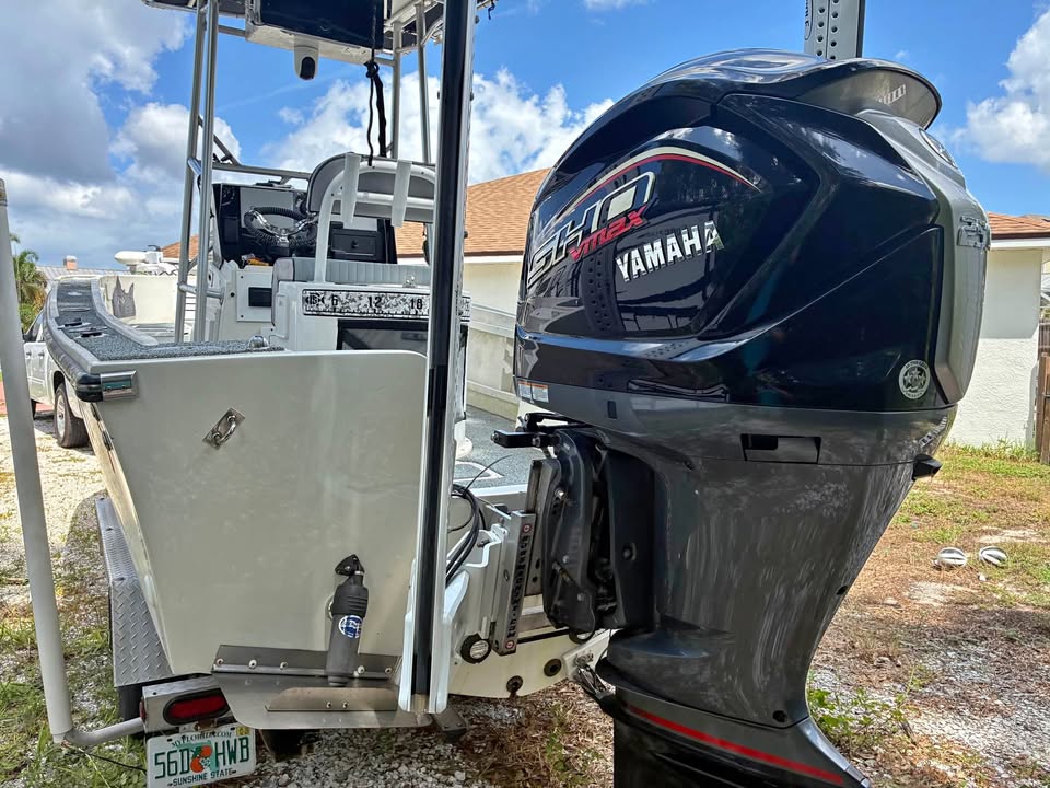 Rebuilt mako 22 all redone yamah 250hp SHO for sale in Palm Harbor, FL