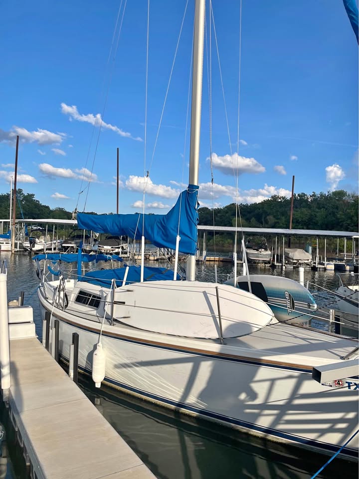 1983 Catalina 27 for sale in Grapevine, TX