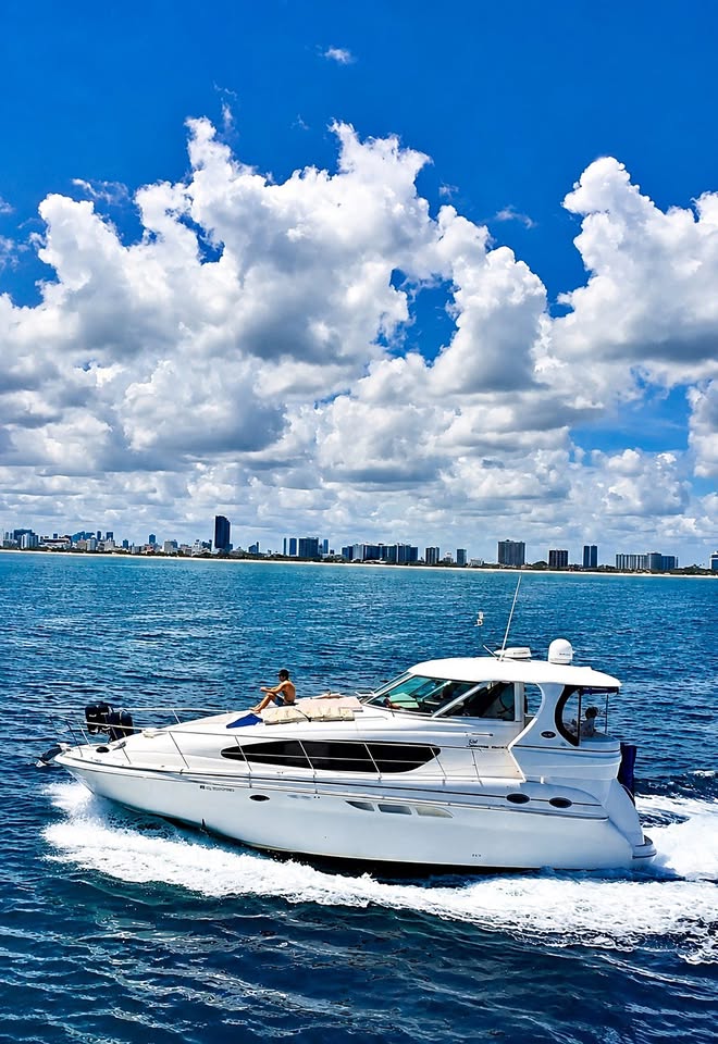 2003 Sea Ray 390 motor yacht for sale in Hollywood, FL