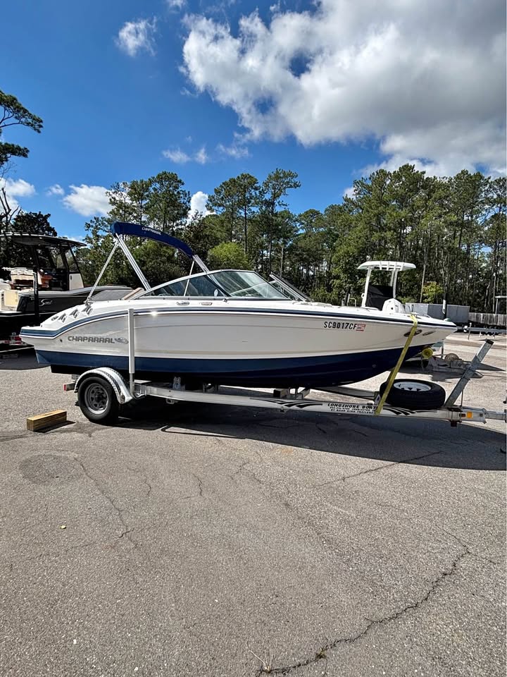 2013 Chaparral 206ssi Bowrider Boat with Trailer 409hrs with cover Volvo Penta 200 V6 for sale in Charleston, SC