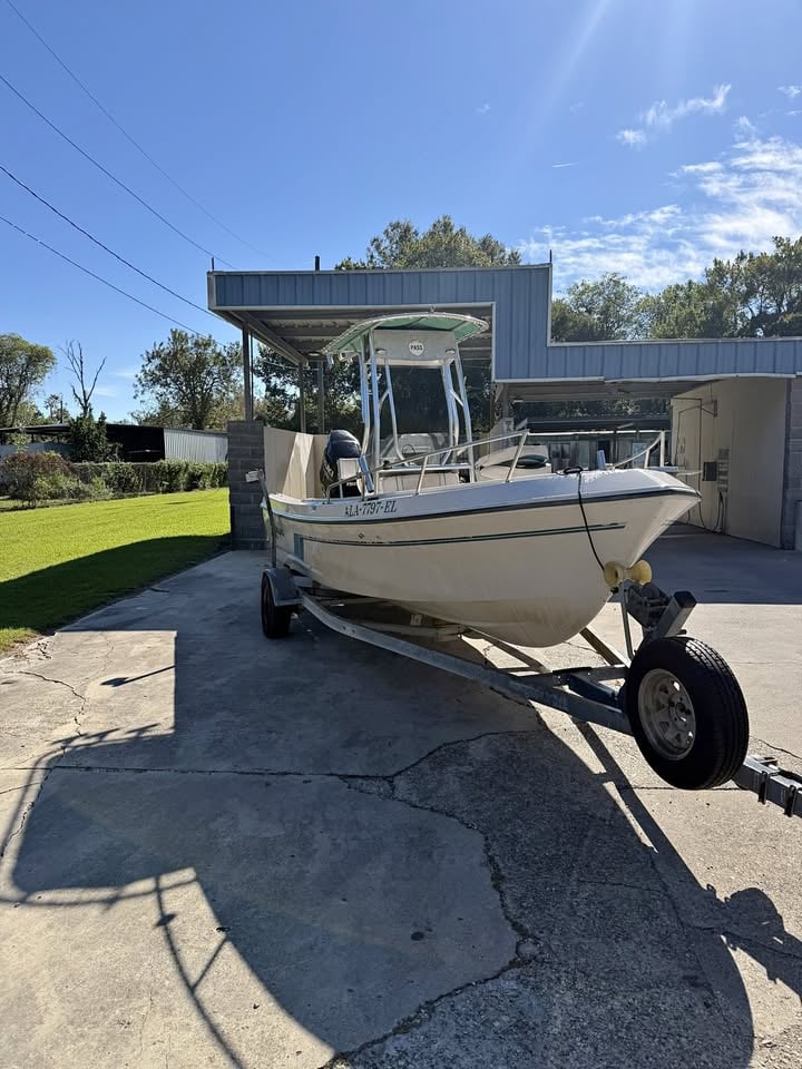 1994 19' Aquasport Center Console Bay Boat for sale in Patterson, LA
