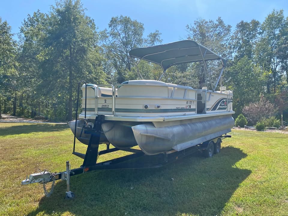 Sun Tracker Regency 22 Tritoon for sale in Old Monroe, MO
