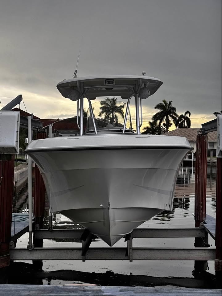 Hydra-Sports vector 25 ft Center Console Boat with Dual-Axle Trailer for sale in Cutler Bay, FL