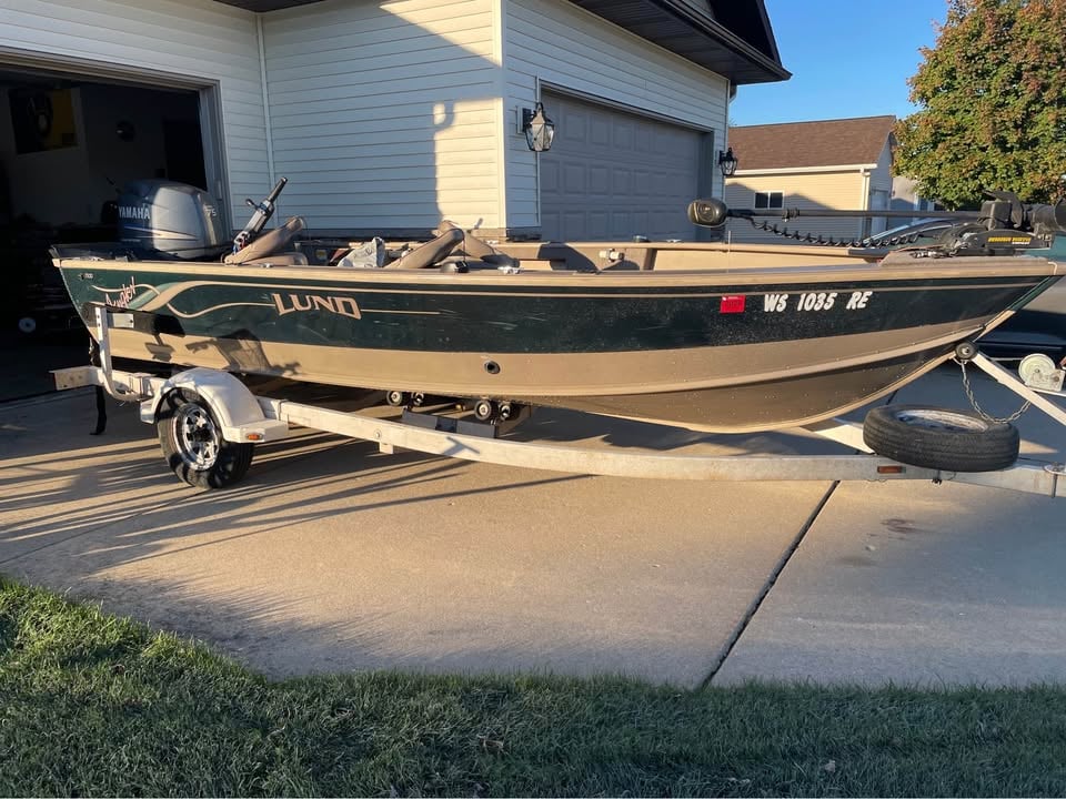 2008 Lund angler 1700 for sale in Juneau, WI