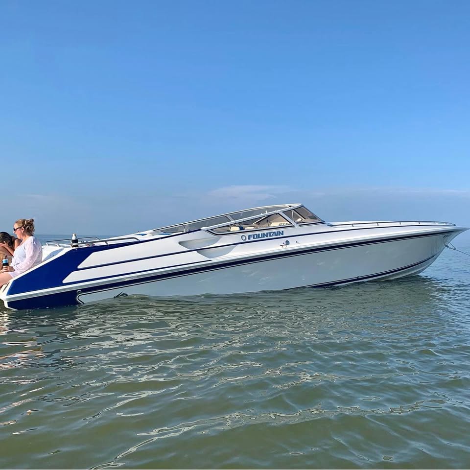 2002 Fountain 38 Lightning for sale in La Salle, MI