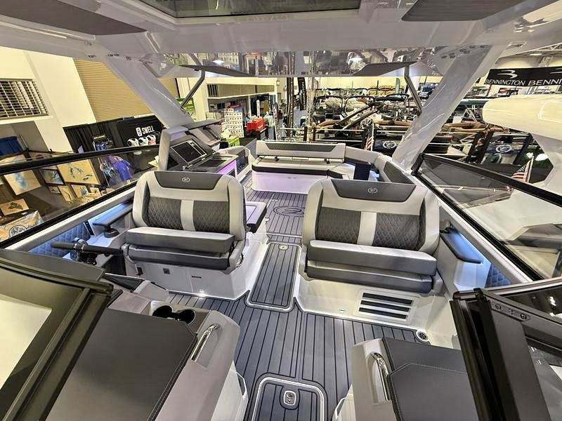 ASK FOR PRICING 2026 Cobalt Boats R35 860HP 35FT LONG for sale in Wayzata, MN