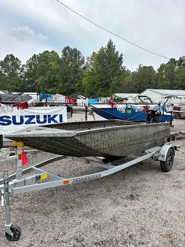 2026 Edge 553 Sportsman powered by a 25HP Mercury. for sale in Irmo, SC