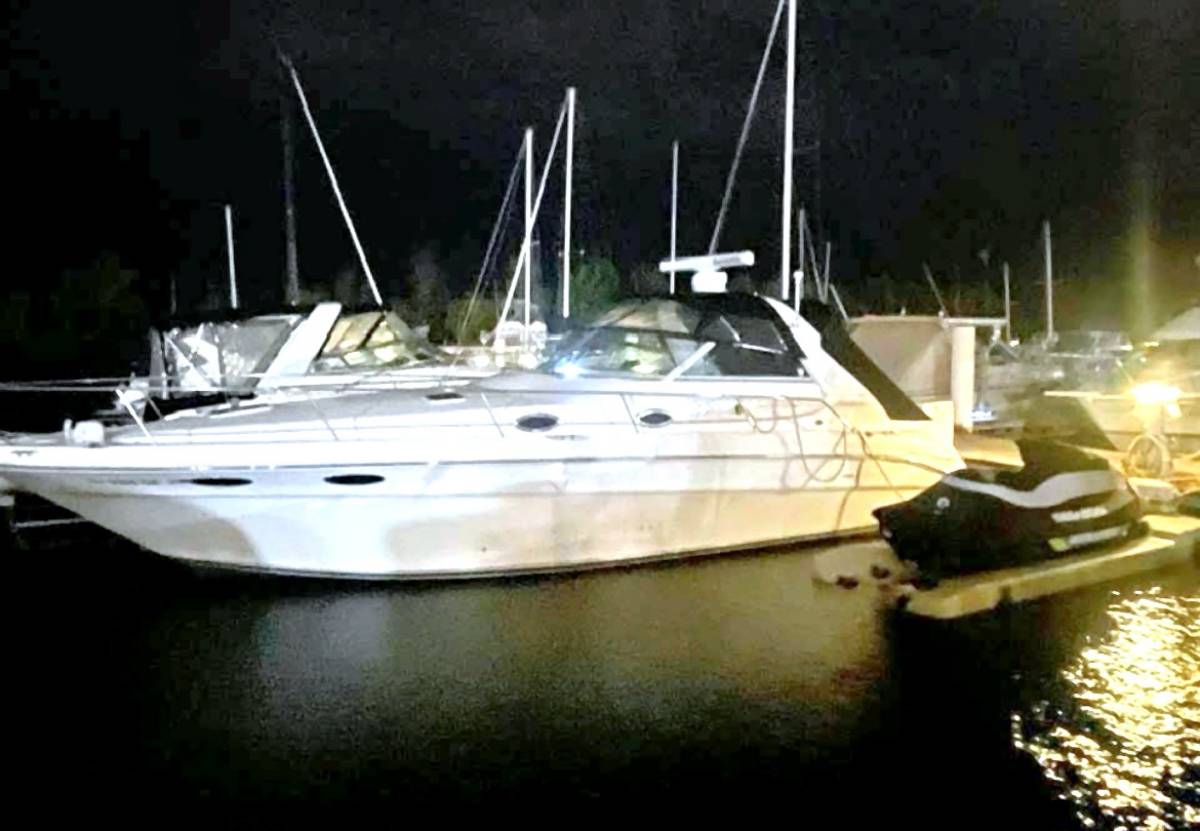 1995 Sea Ray Sundancer 330 Great Condition. Best price of season is now! for sale in Willoughby Hills