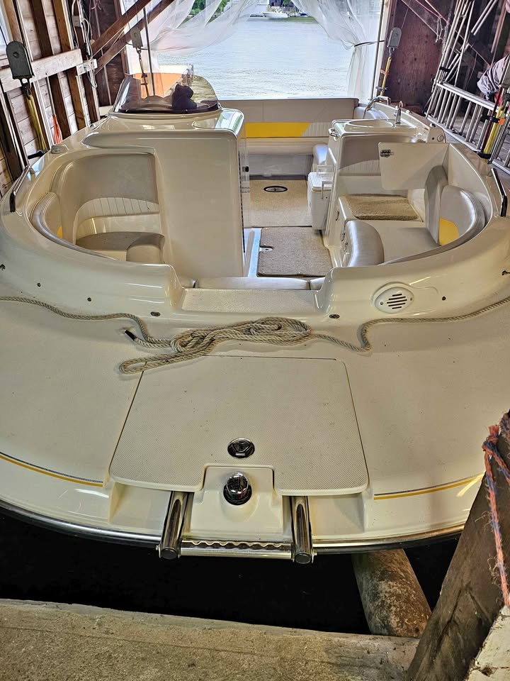 2007 Glastron Deck Boat DC215 for sale in Wharton, NJ