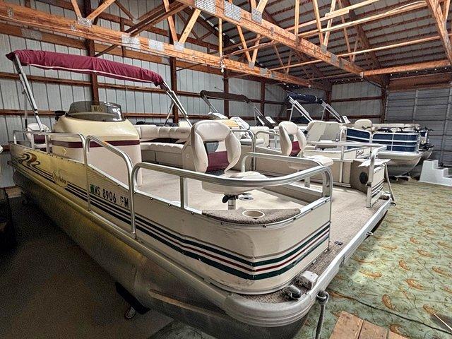 2003 Misty Harbor 2285 - 548A74 for sale in West Bend, WI