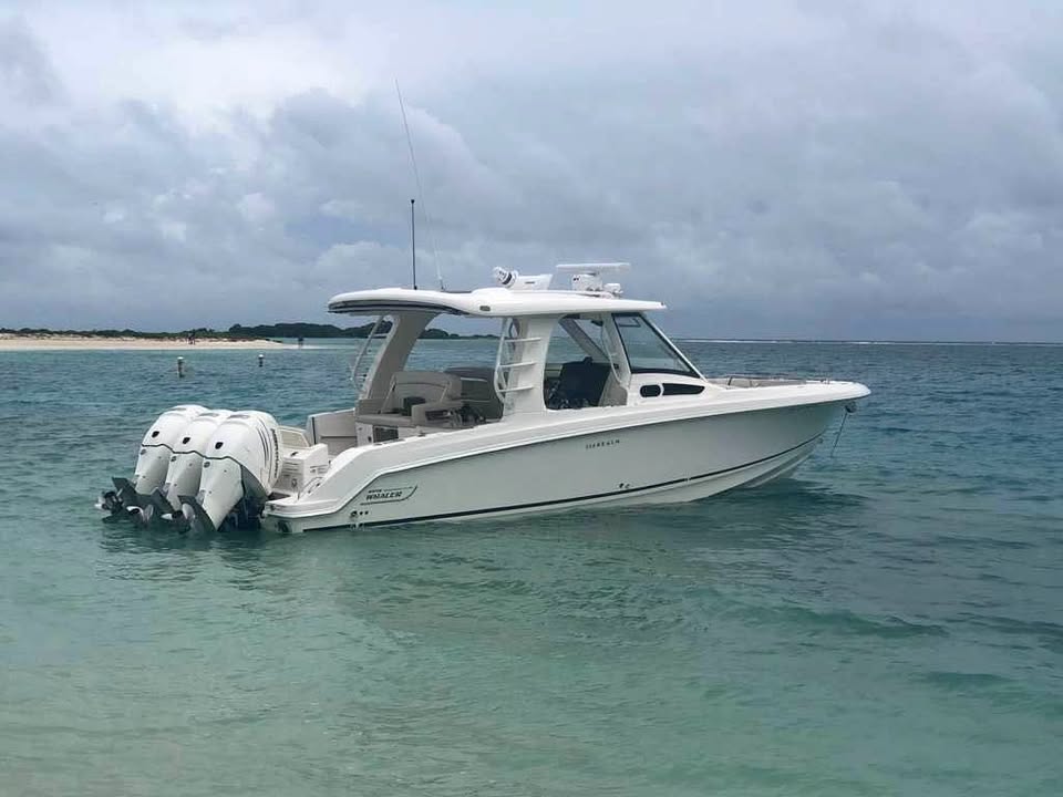 2019 Boston Whaler 350 Realm for sale in Miami, FL