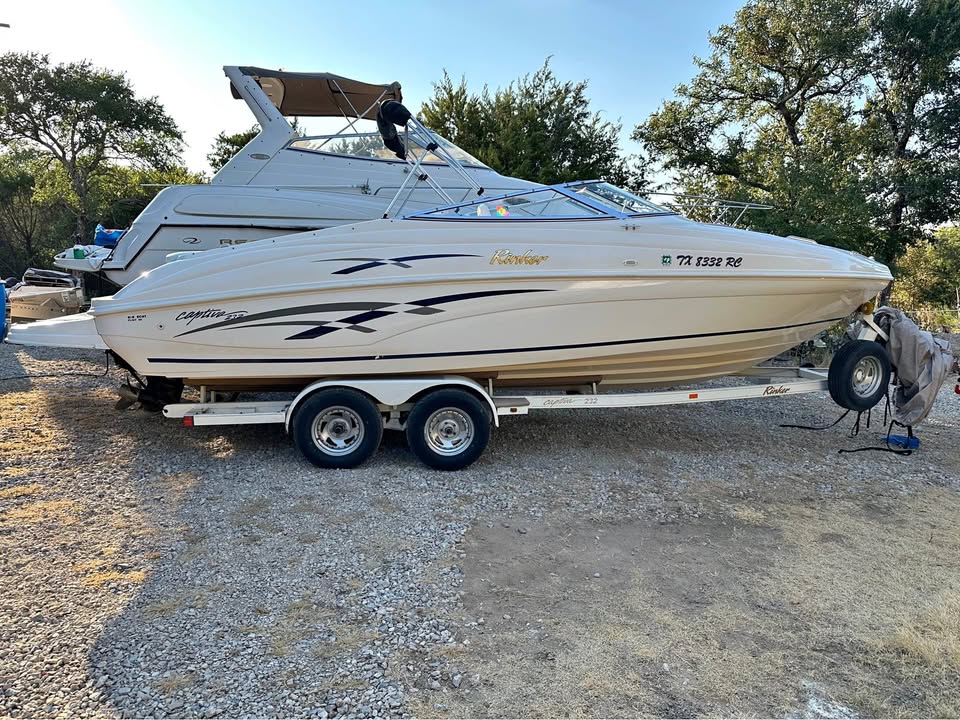 2000 Rinker Captiva 232 Bow Rider for sale in Weatherford, TX