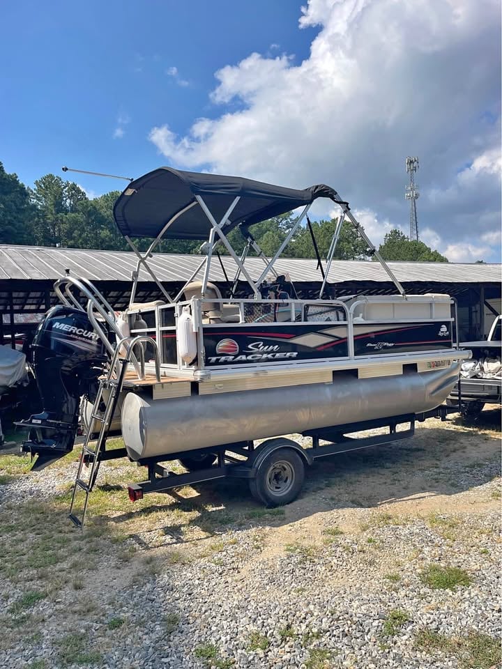 2018 Sun Tracker Pontoon Bass Buggy 16DLX for sale in Lawrenceville, GA