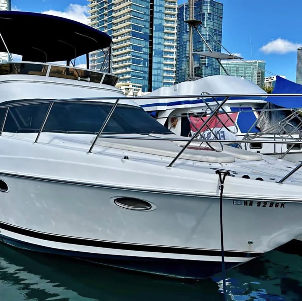 2001 Regal Marine 3780 Commodore with Kewalo Slip for sale in Honolulu, HI