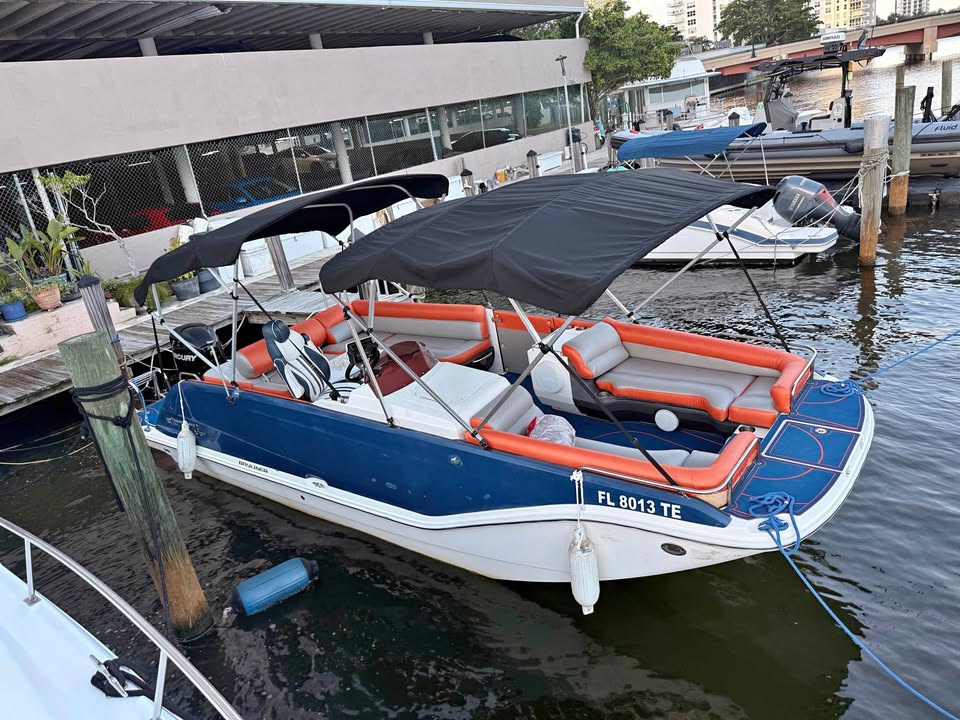 2018 Bayliner. xr7 for sale in Sunny Isles Beach, FL