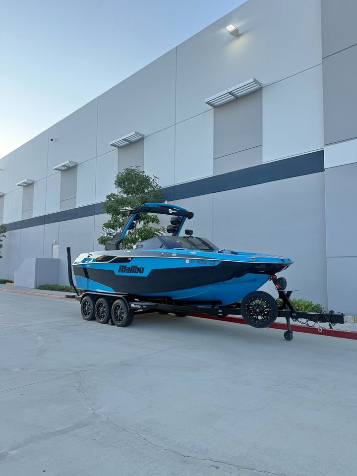 2022 Malibu M240 for sale in Kirkland, WA