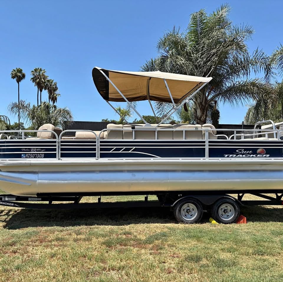 2022 SUN TRACKER PONTOON 22 DLX for sale in Pauma Valley, CA