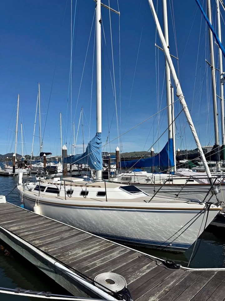 1988 Catalina 34' sailboat standard rig for sale in Sausalito, CA