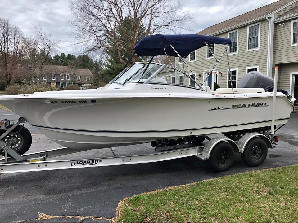 Sea Hunt Escape 211 LE Boat for sale in Buzzards Bay, MA