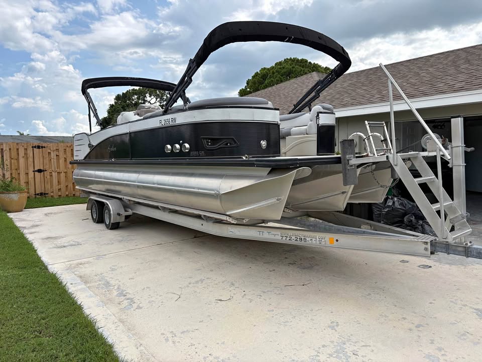 2019 Avalon 25 Catalina (Pontoon Boat) for sale in Stuart, FL
