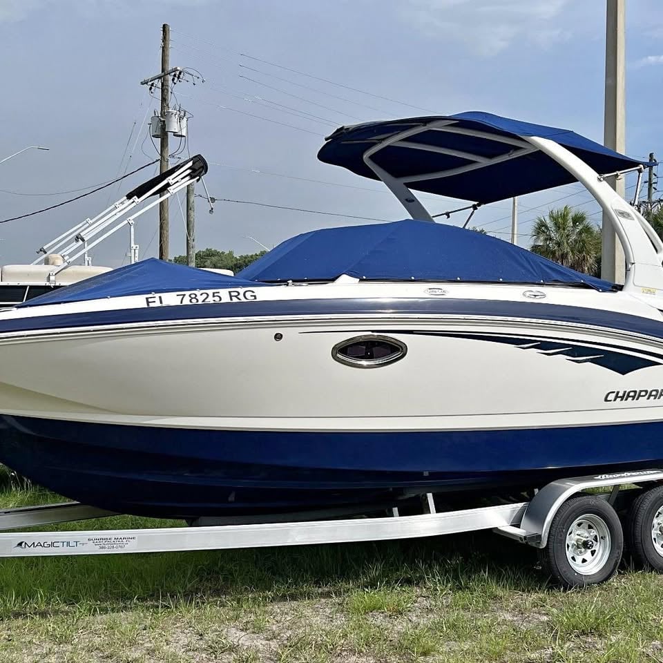 2016 Chaparral Sunesta 224 - great condition - 67 hours for sale in East Palatka, FL