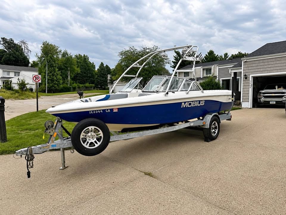2001 Moomba Mobius for sale in Des Moines, IA