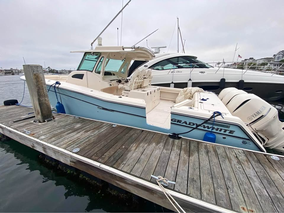 2016 Grady White 376 Canyon for sale in Newport Beach, CA