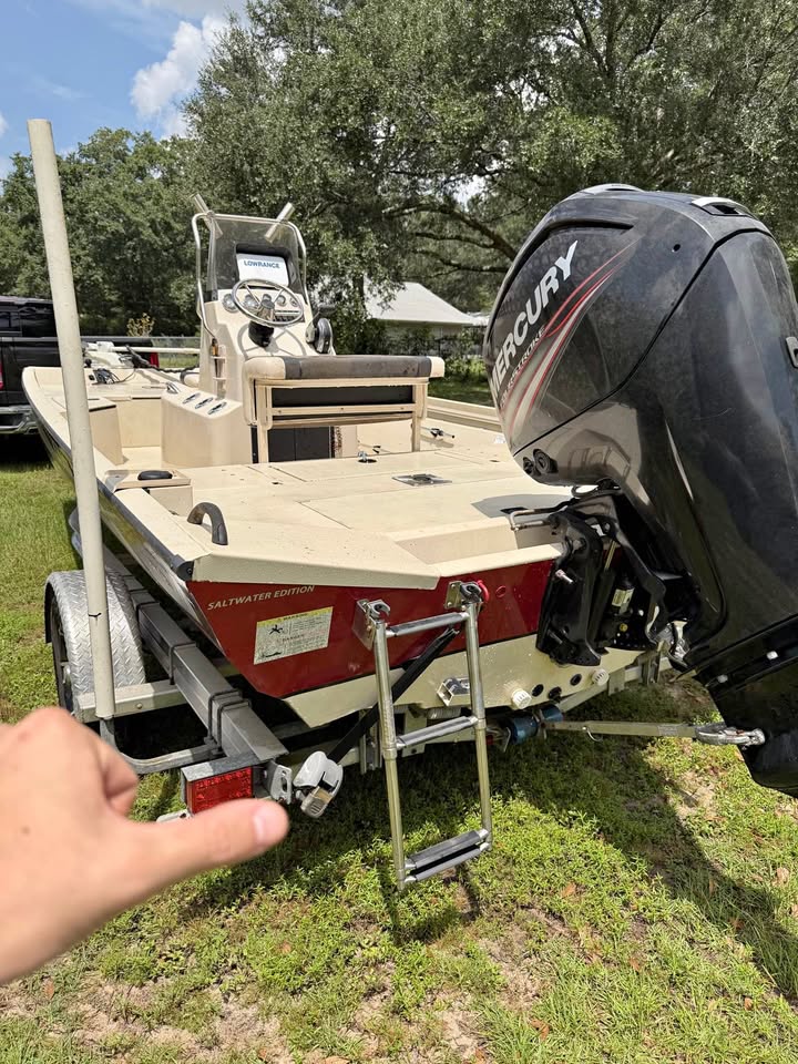 2017 Lowe Bay Saltwater Edition for sale in Jay, FL