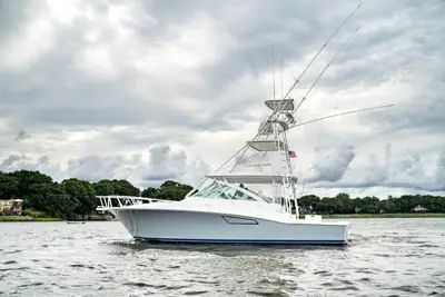 2005 Cabo 40 Express
