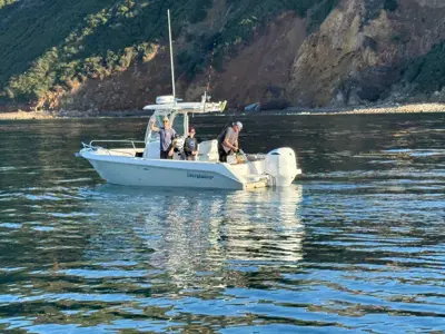 2015 Everglades 230 23’ Center Console Boat