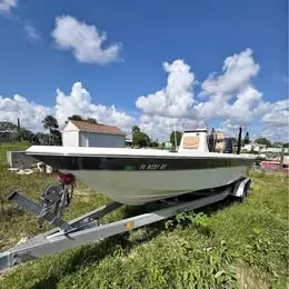 2019 NauticStar 2400 sport