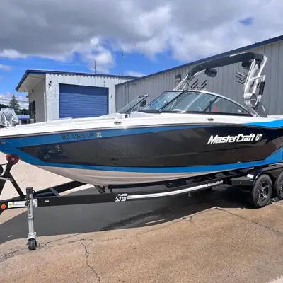 2021 MasterCraft XT23