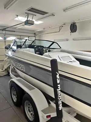 2002 Calabria 21' Open Bow Wake/Ski Boat - 350 MerCruiser - Excellent Condition