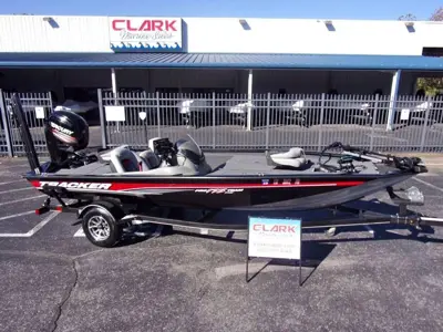 2017 Tracker 175 TXW with Mercury 75 4-stroke, brand new carpet, Garmin 93 SV and Power Pole