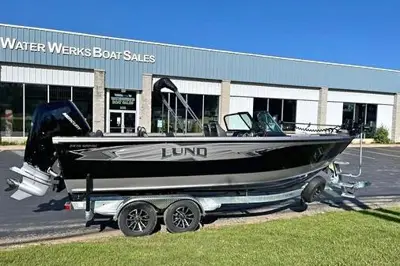 2026 LUND 2275 baron