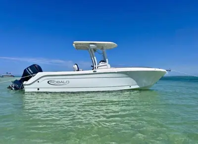 BOAT FOR SALE - 2020 Robalo 242EX - 24ft