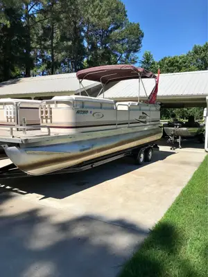 2000 Sylvan 824 Fish & Fun EL Pontoon Boat