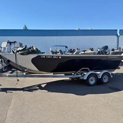 2019 Smokercraft pro sportsman 20'