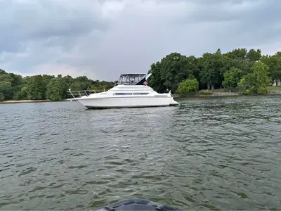 1995 Carver Santego 380 extensively updated