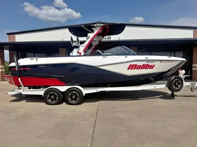 2022 Malibu 25LSV