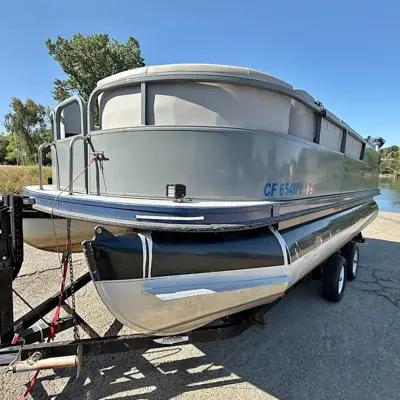 2001 Crestliner 2001