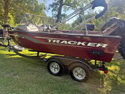 2017 Tracker Targa V-18 Combo | Mercury 115 4-Stroke | 103 Hours | Dual LiveScope | Loaded