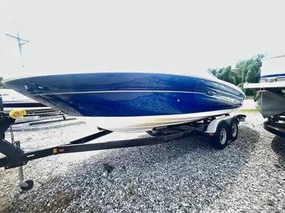 2004 Sea Ray 220 Select