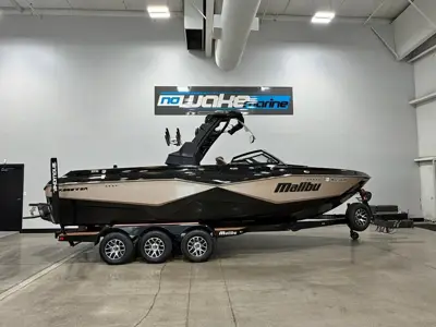 2022 Malibu 25 LSV