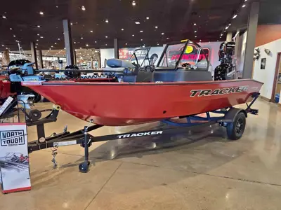 2027 TRACKER PRO GUIDE V-16WT