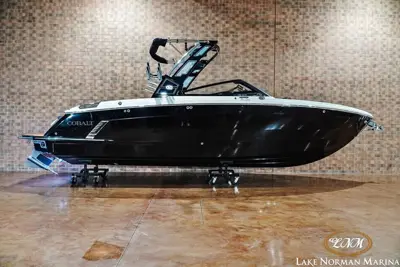 2024 Cobalt R8 Surf