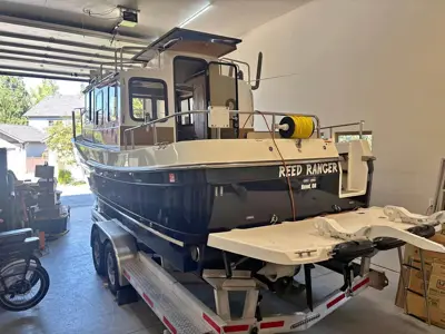 Ranger Tugs 2015 Model R-25