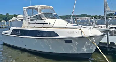 1987 Carver Mariner 36