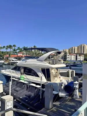 Meridian 381 Yachts Flybridge Sedan
