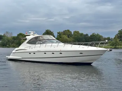 2006 Cruisers Yachts 560 Express